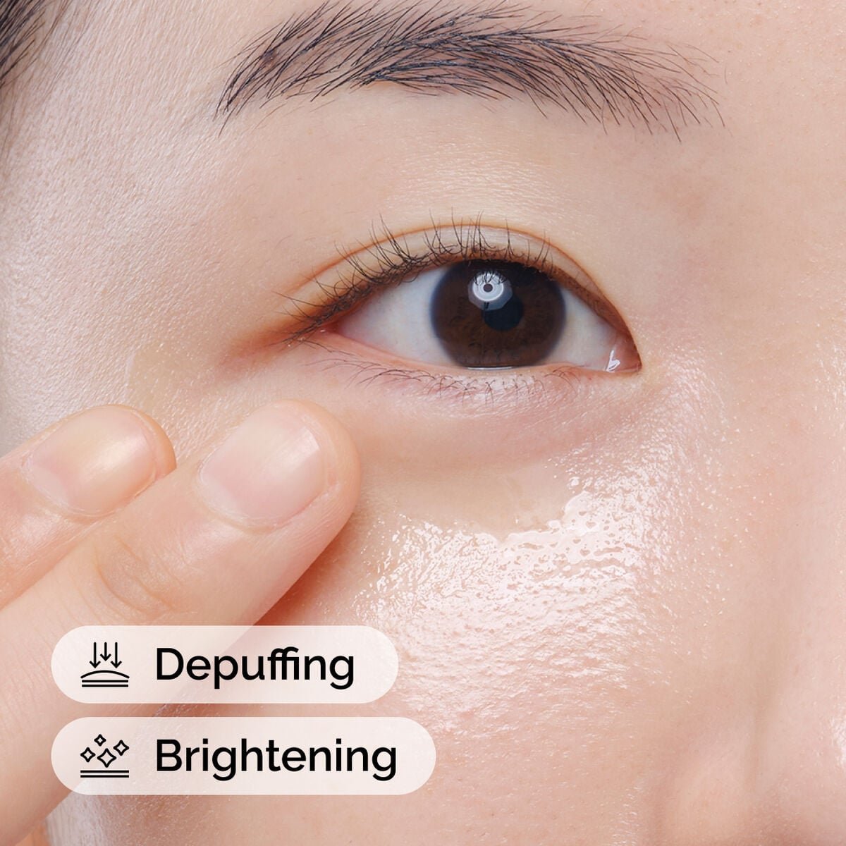 caffeine-solution-5-egcg-eye-serum-q0 ord-caffeine-solution-egcg-model-application-with-benefits.jpg